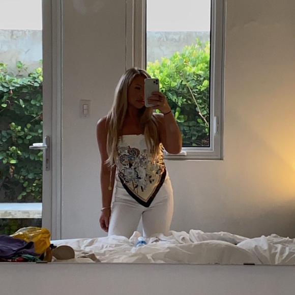 Meet your Posher, Gretchen - Picture 6 of 7